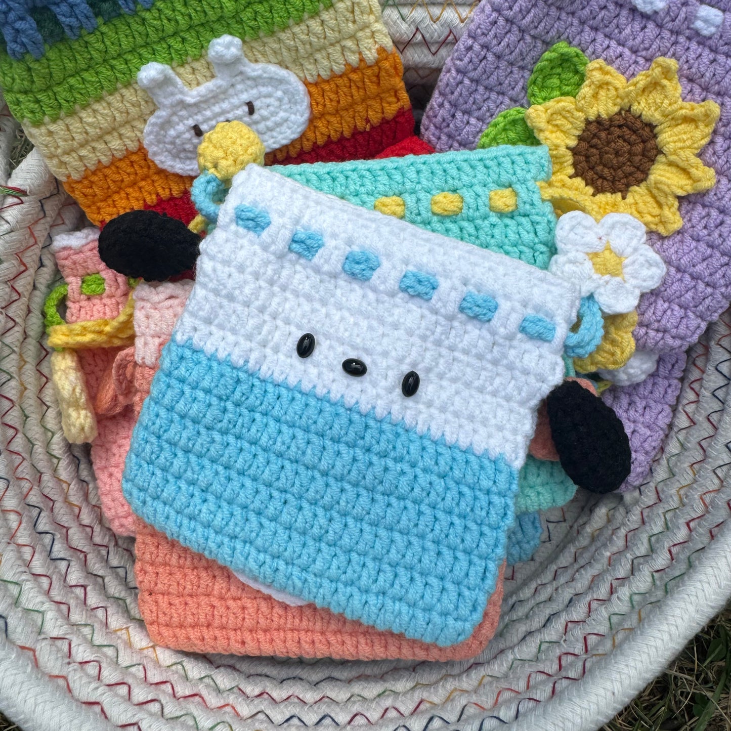 Lovely Mini Pocket - 100% Handmade knitted