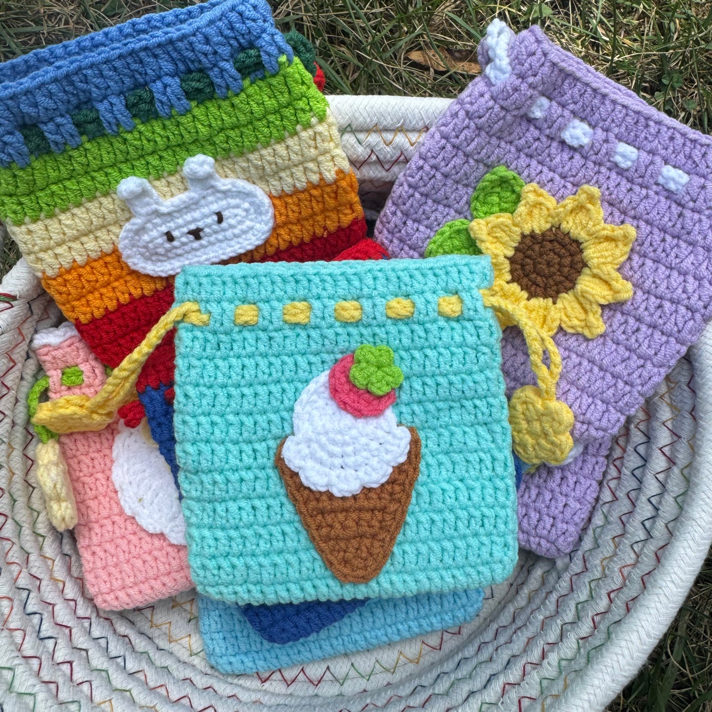 Lovely Mini Pocket - 100% Handmade knitted